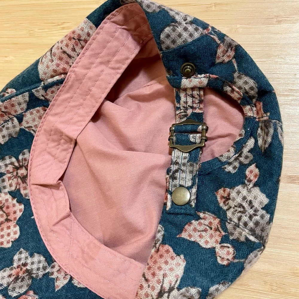 Flower pattern hat - Picture 7 of 11